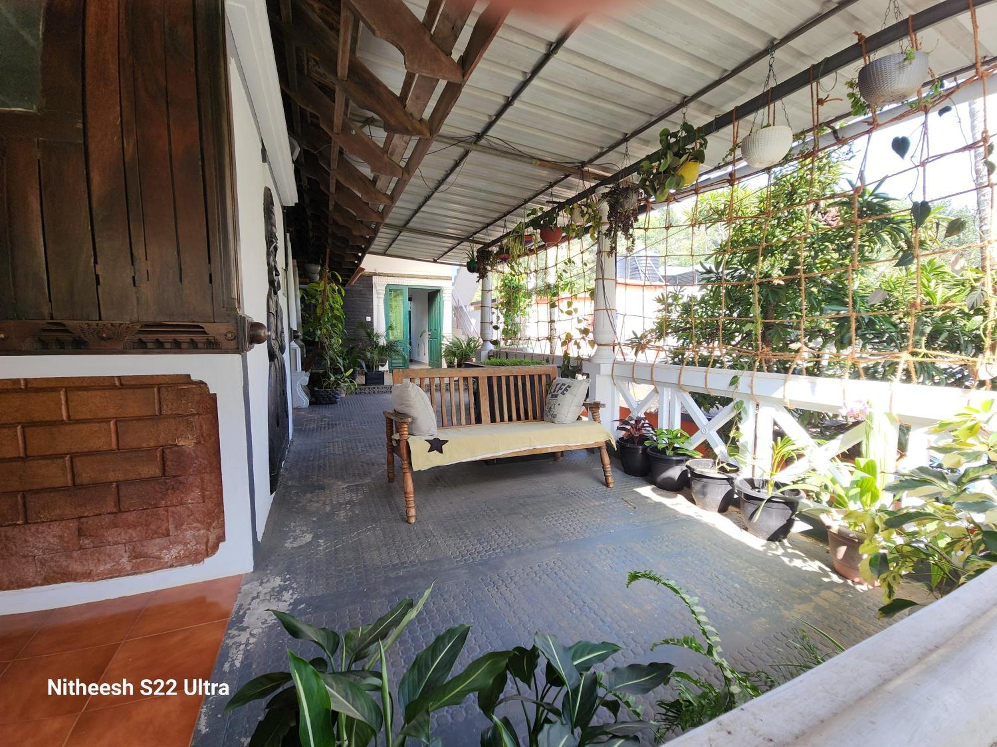 Kairali Palace Home Stay 테카디 외부 사진