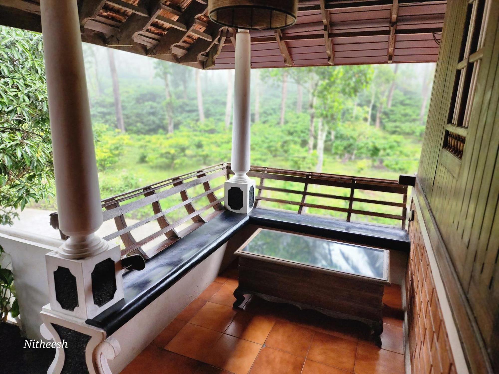 Kairali Palace Home Stay 테카디 외부 사진