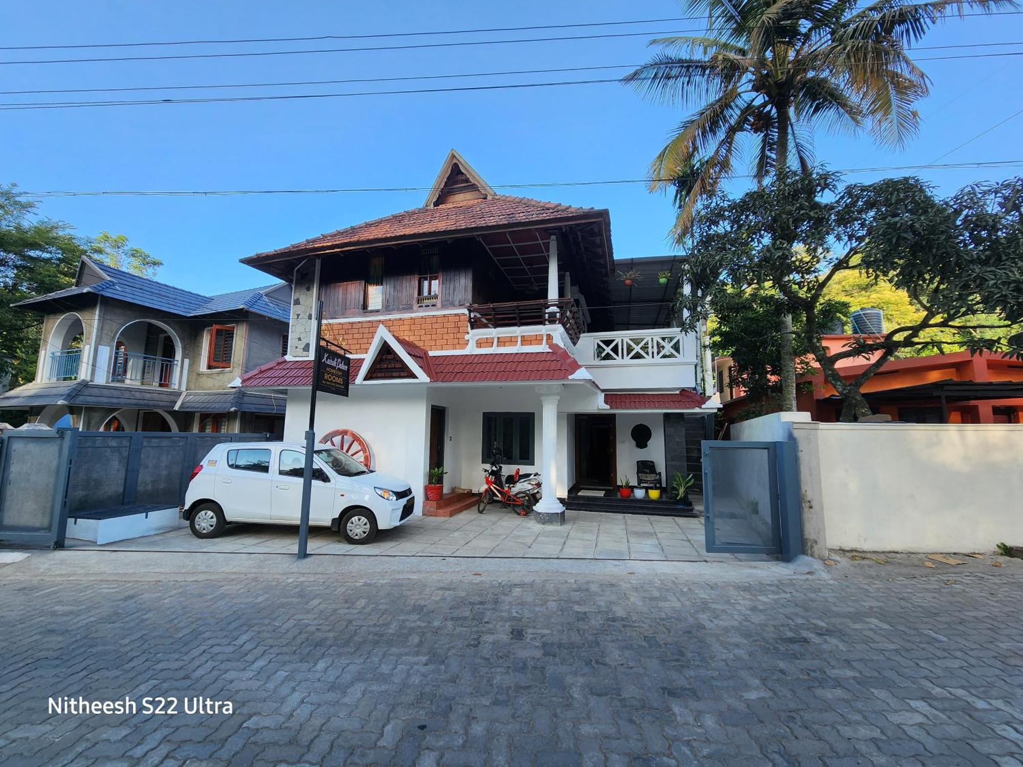 Kairali Palace Home Stay 테카디 외부 사진